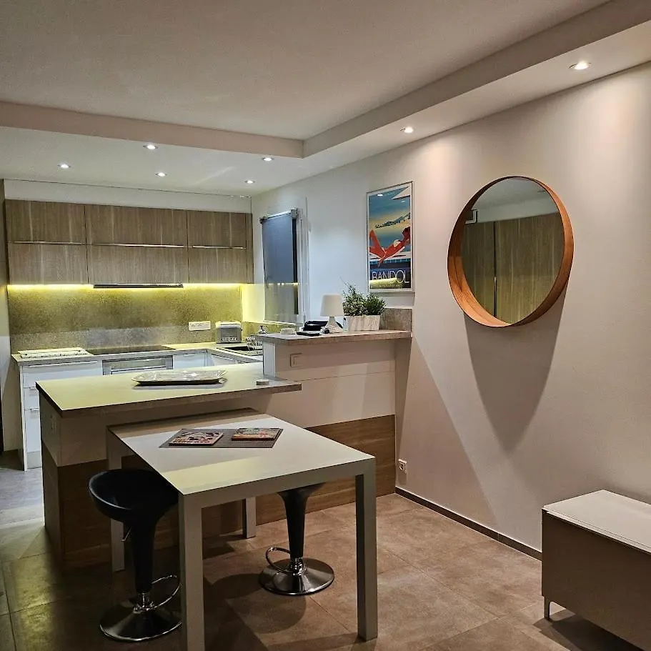 Appartement Les Pieds Dans L'Eau Avec Terrasse Et Jardin Bandol
